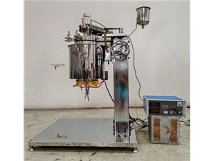 5L高溫不銹鋼油浴電加熱反應釜已完工發往南京